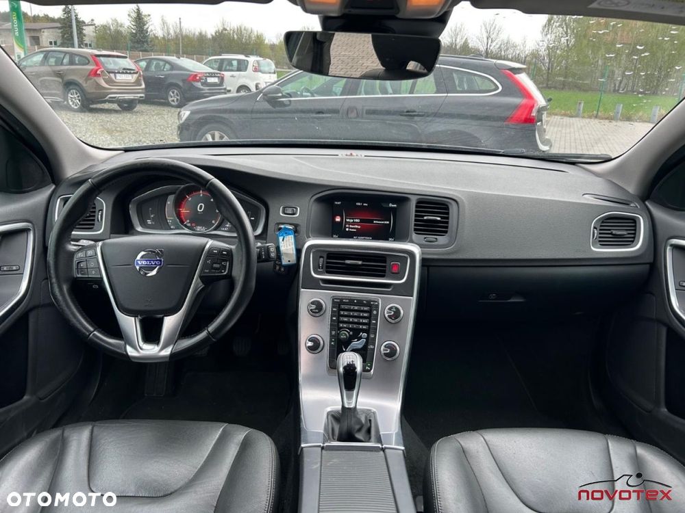 Volvo V60 D2 Drive-E Momentum - 11