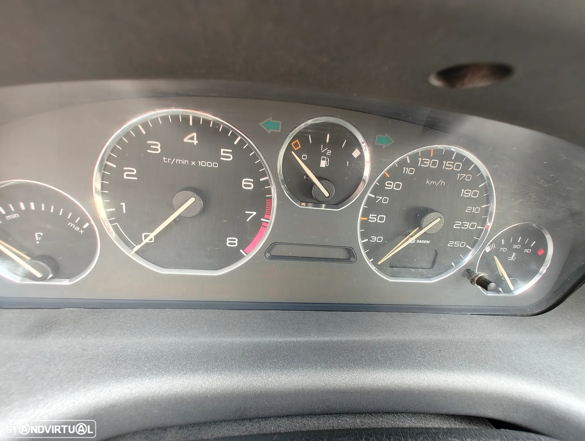 Peugeot 406 Coupé 2.0 16V - 5
