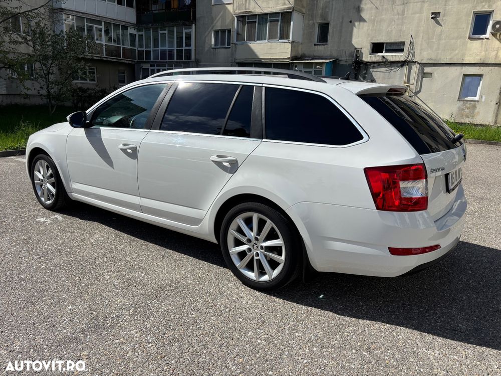 Skoda Octavia 2.0 TDI STYLE DSG - 3