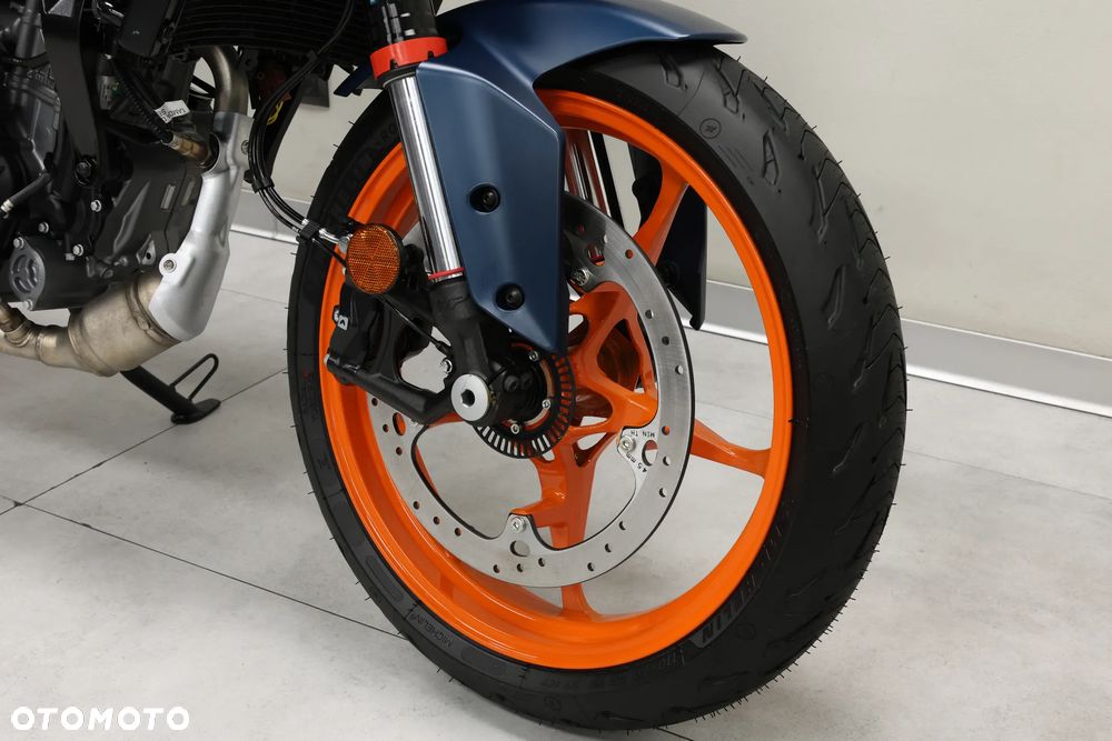 KTM Duke 125 - 29