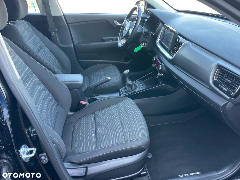 Kia Stonic - 10