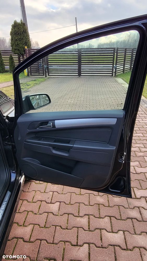 Opel Zafira - 21