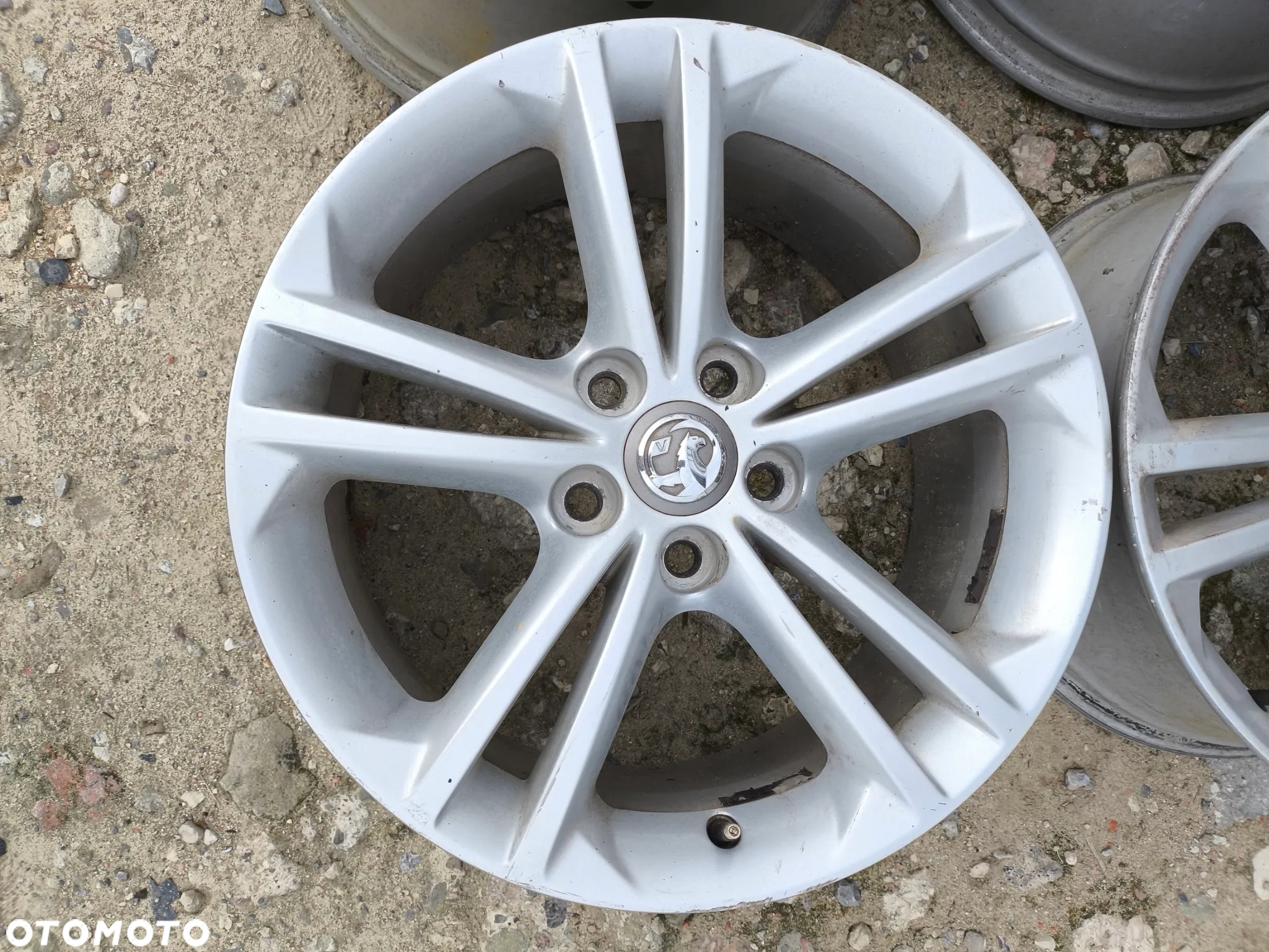OPEL INSIGNIA FELGI ALUMINIOWE 18" 18X8J H2IS42 5X120 - 9