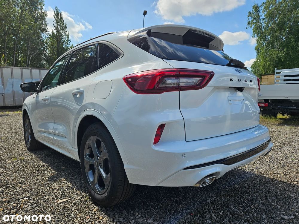 Ford Kuga 2.5 FHEV FWD ST-Line - 11