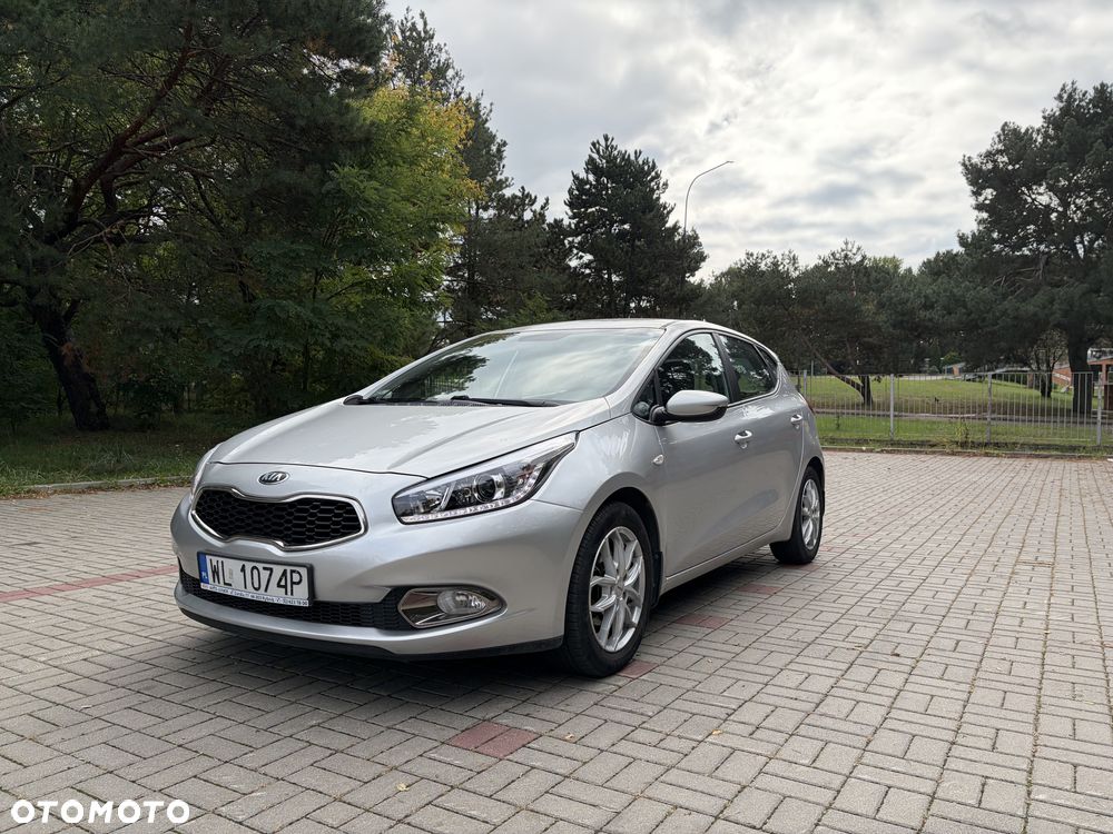 Kia Ceed 1.6 GDI L - 1
