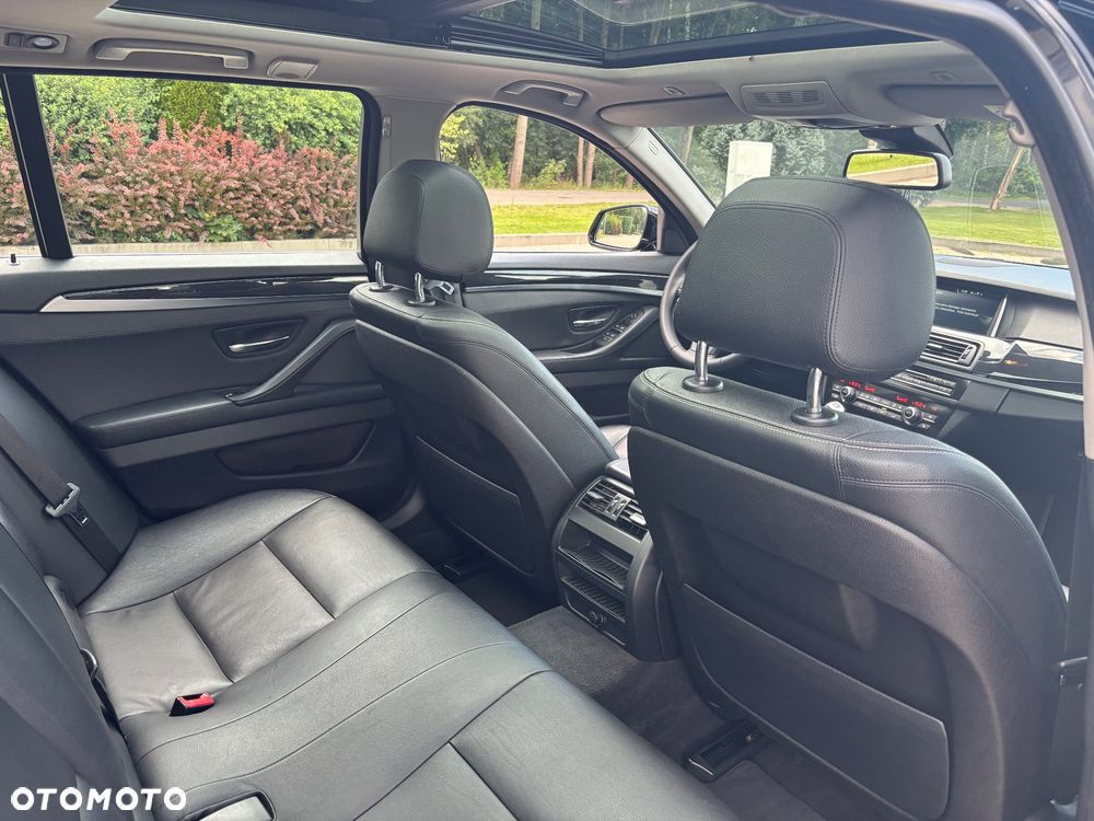 BMW Seria 5 520d Luxury Line - 23