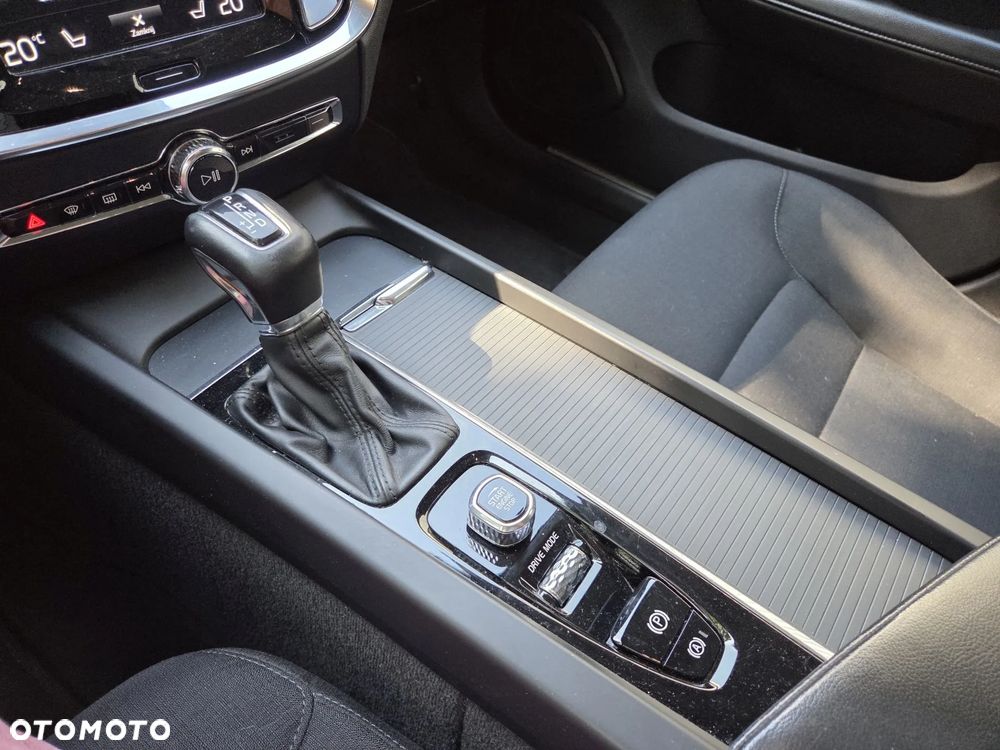 Volvo V60 D4 Geartronic Momentum - 15