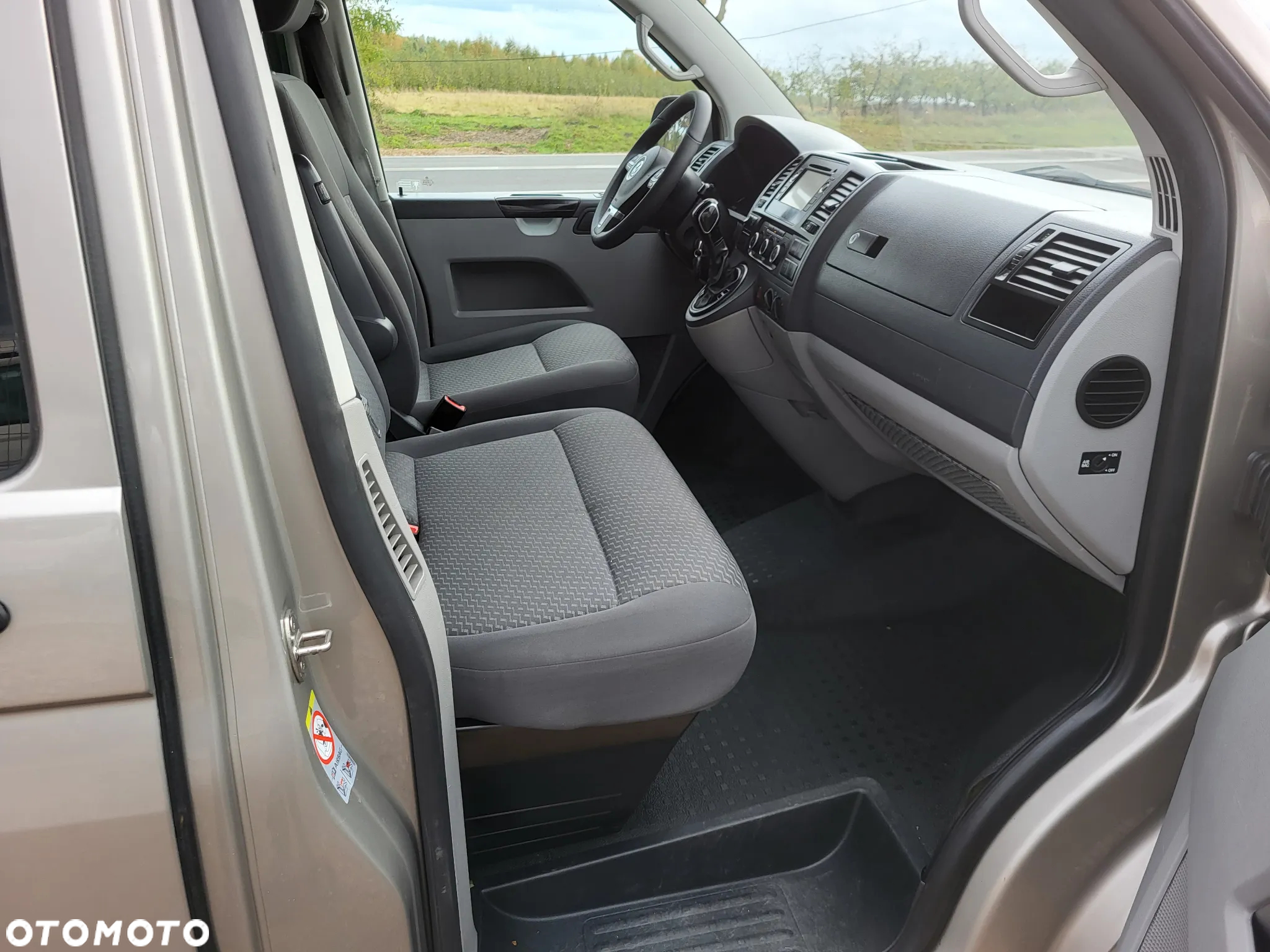 Volkswagen Transporter T5 DSG Doka Lang Comfortline - 23