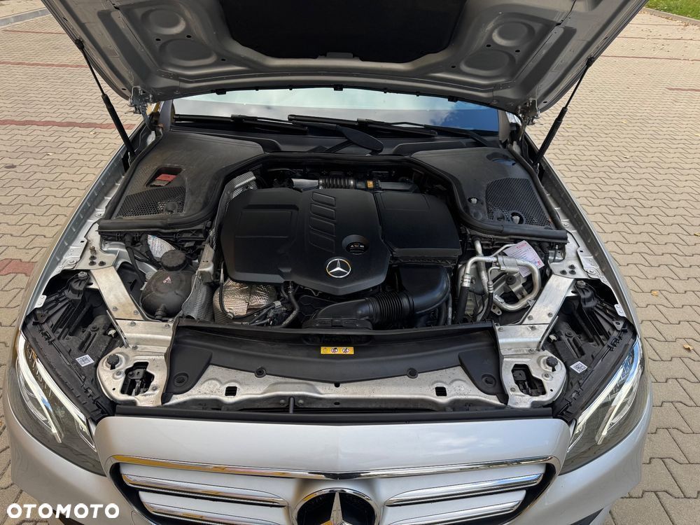 Mercedes-Benz Klasa E 200 d 9G-TRONIC - 26