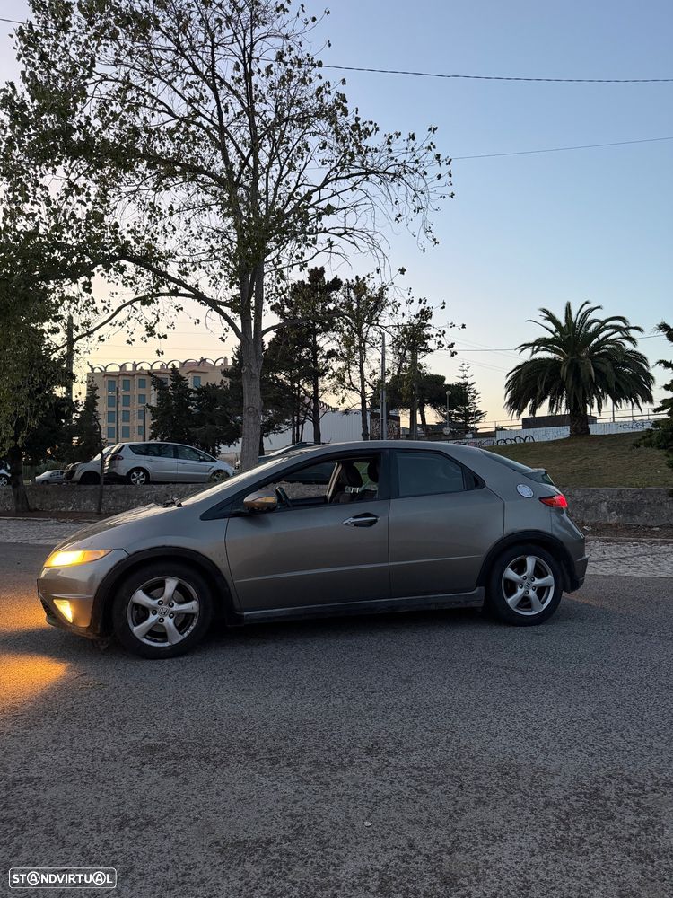 Honda Civic 1.4 Sport - 11