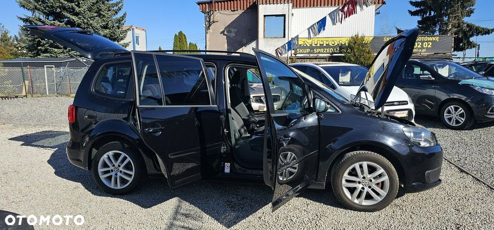 Volkswagen Touran - 22