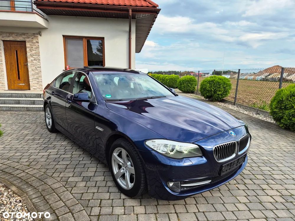 BMW Seria 5 528i - 3
