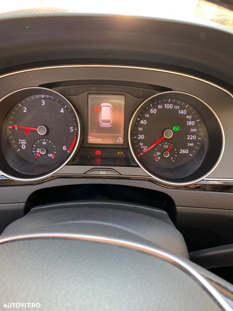 Volkswagen Passat 2.0 TDI DSG Highline - 5