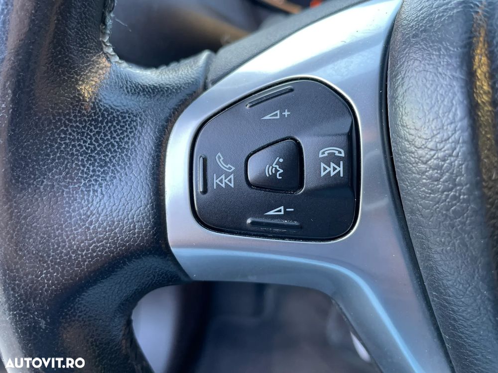 Ford Fiesta 1.0 EcoBoost Titanium - 28