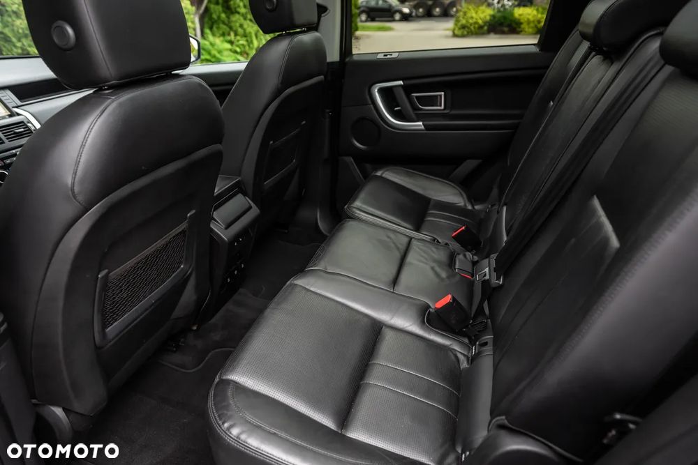 Land Rover Discovery Sport D180 R-Dynamic HSE - 29