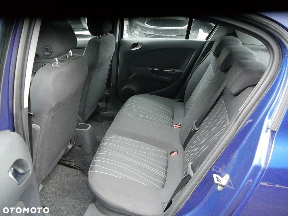 Opel Corsa 1.4 16V Cosmo - 18