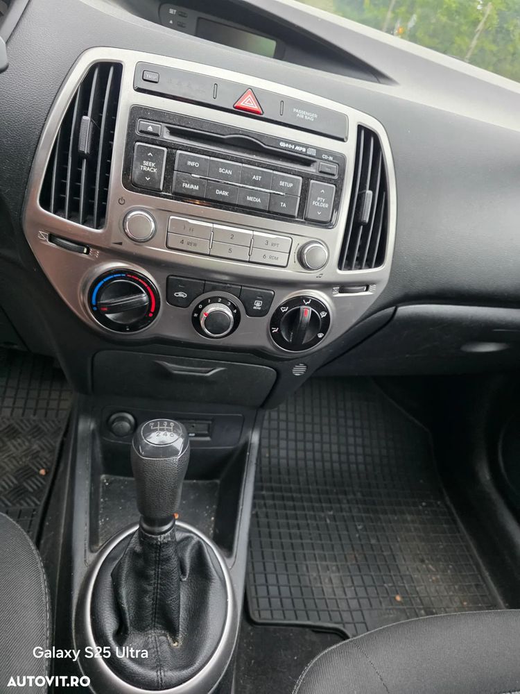 Hyundai i20 1.1 CRDi Comfort+ - 9