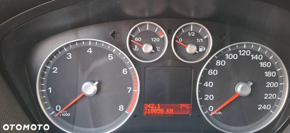 Ford Focus 2.0 16V Titanium - 2