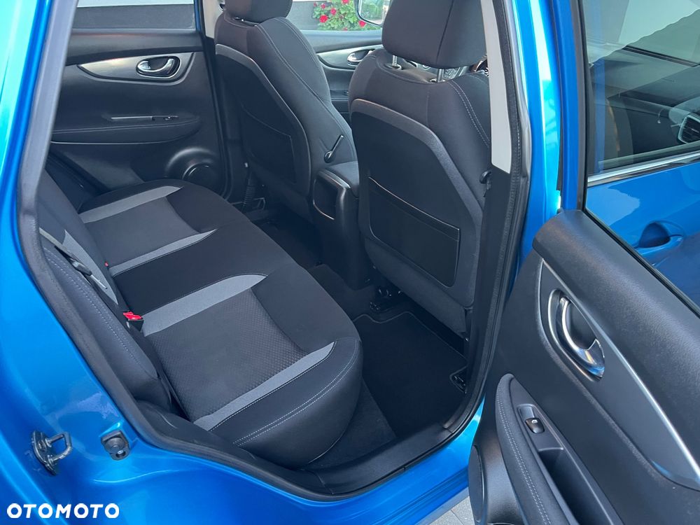 Nissan Qashqai 1.2 DIG-T N-Connecta EU6 - 18