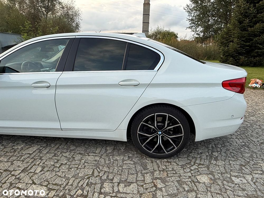 BMW Seria 5 520d - 12