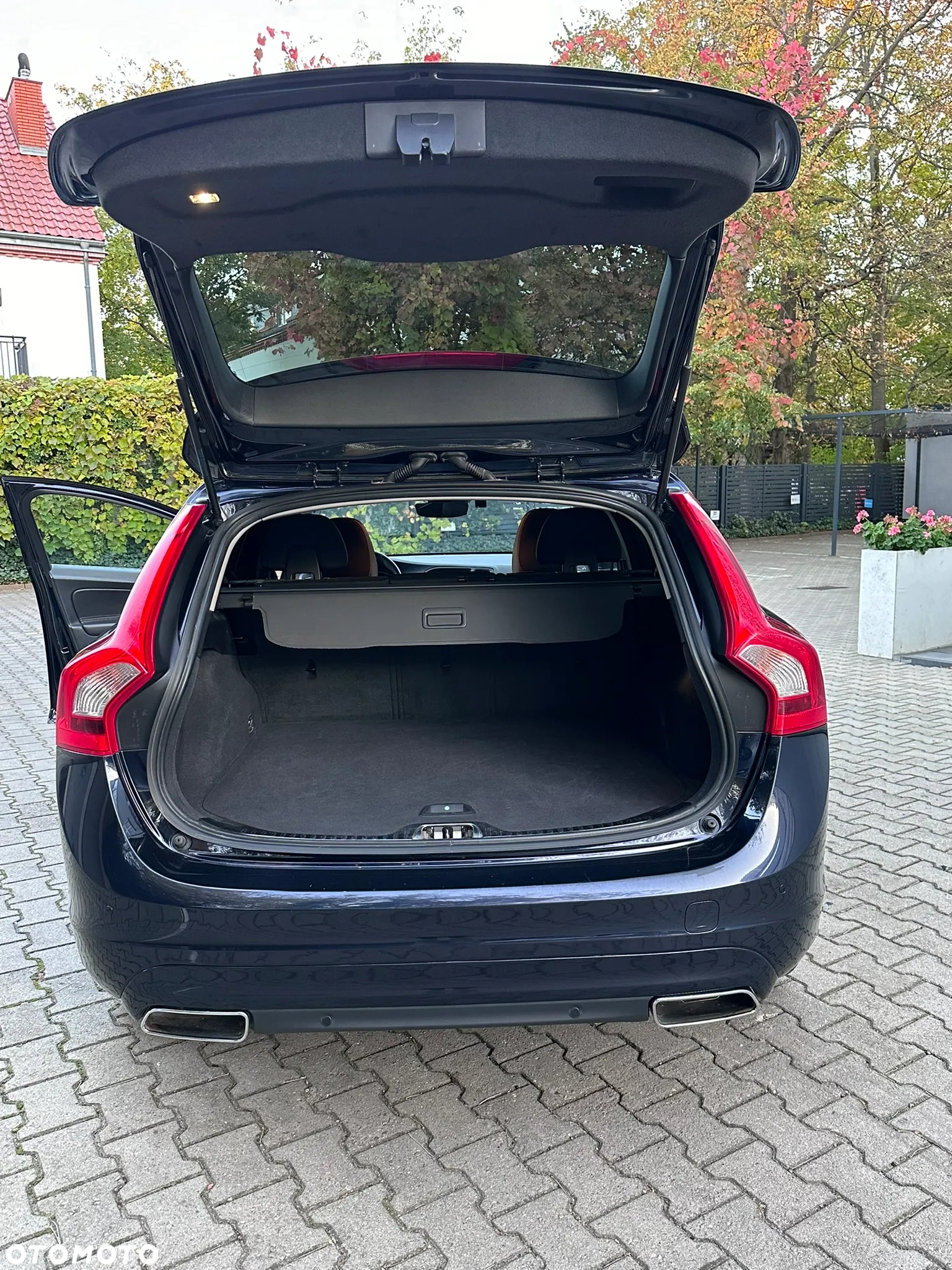 Volvo V60 D4 Drive-E Momentum - 12