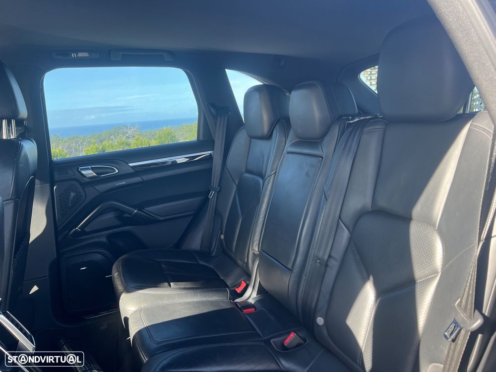 Porsche Cayenne II S - 21