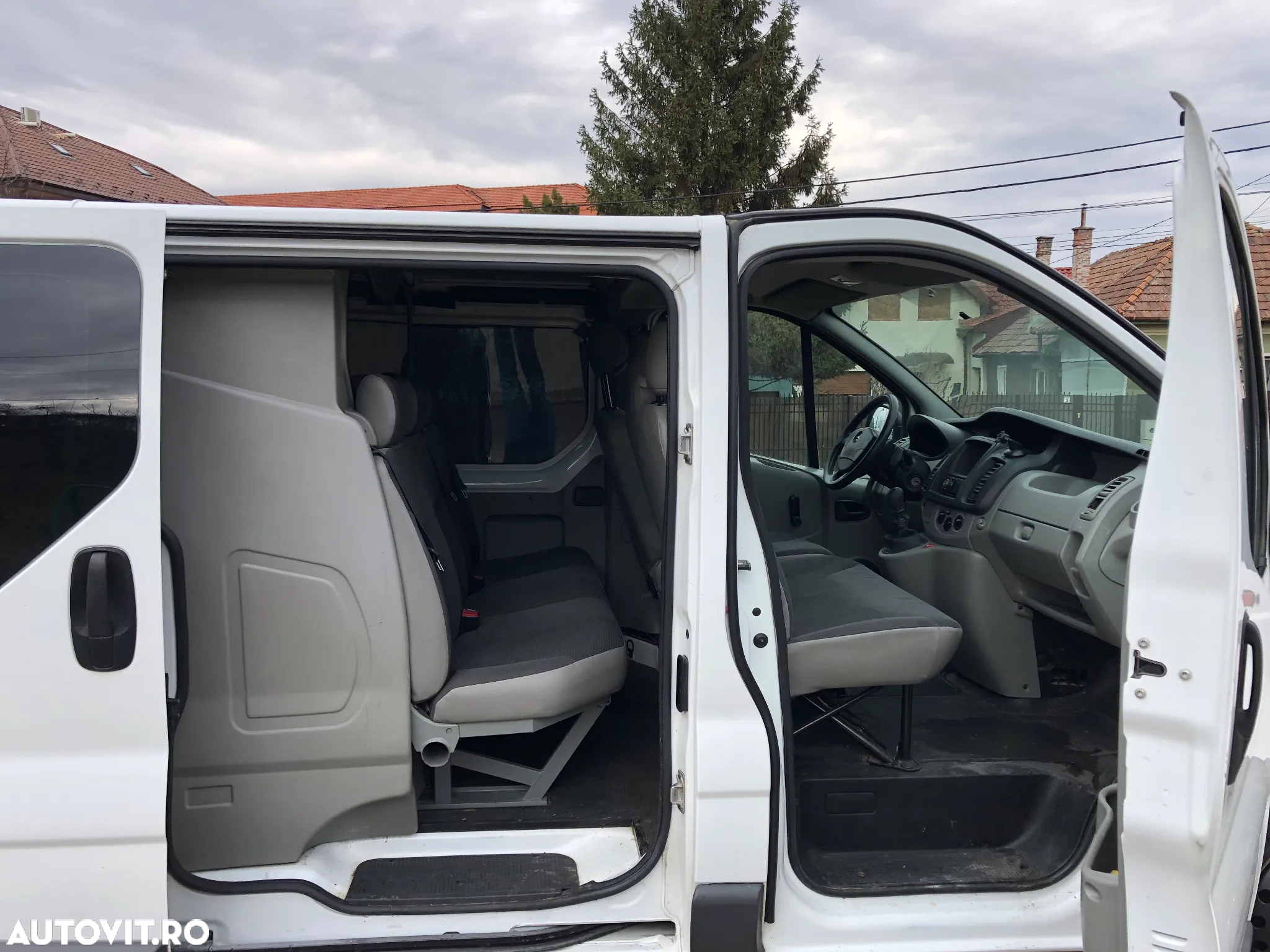 Opel Vivaro - 6