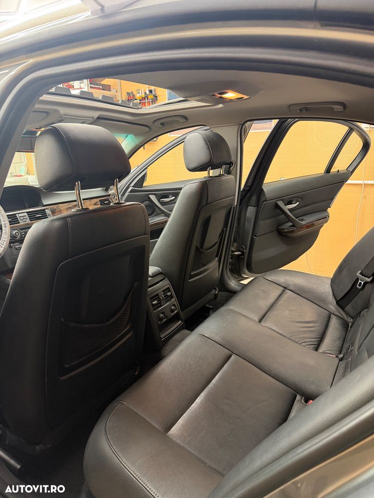 BMW Seria 3 320d DPF Aut. - 12