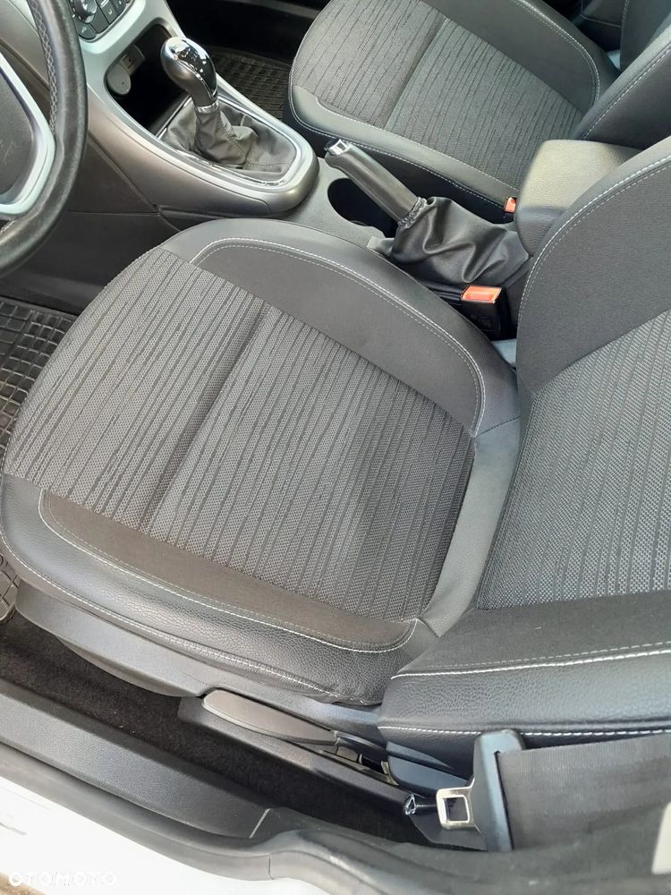 Opel Astra 1.4 T Business EU6 - 21