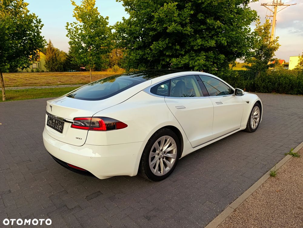 Tesla Model S Long Range Plus - 34