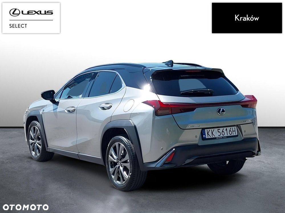 Lexus UX 300h F Sport Design - 3