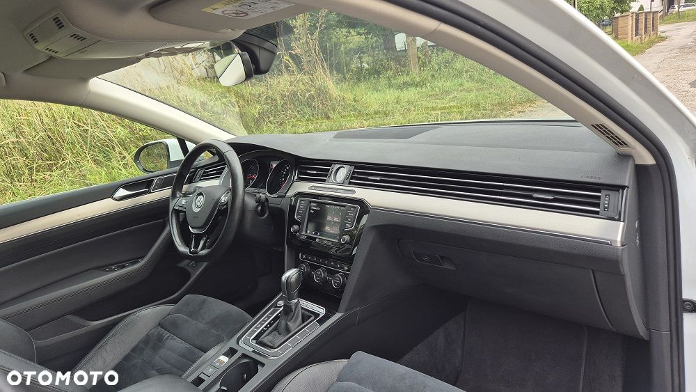 Volkswagen Passat - 8