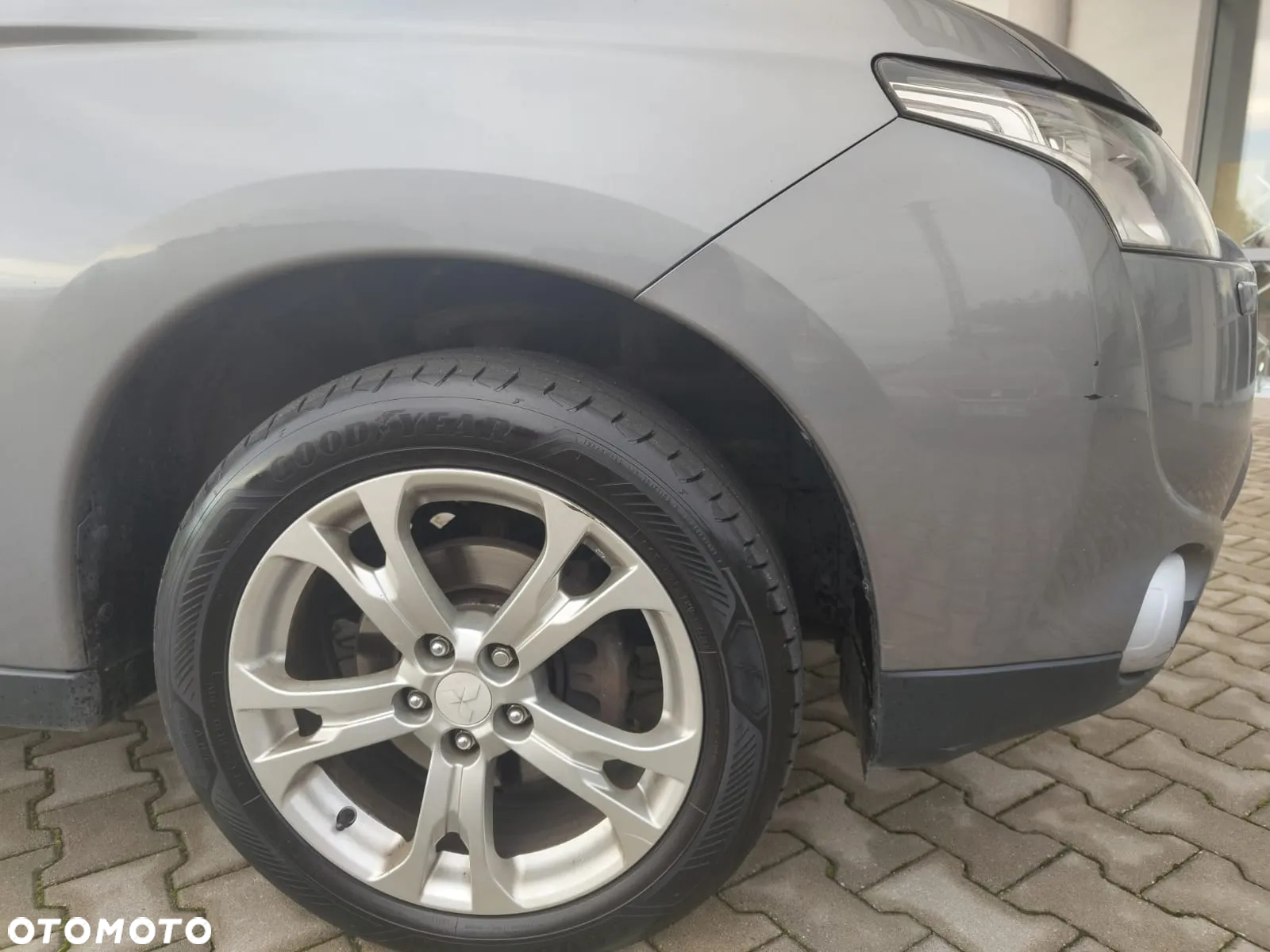 Mitsubishi Outlander 2.2 DID Intense - 2