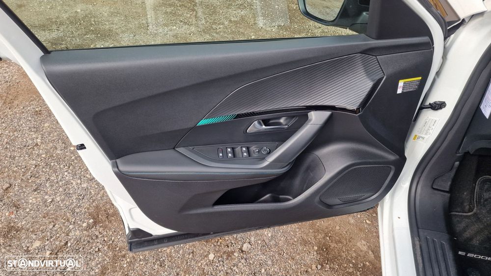 Peugeot e-2008 50 kWh Allure - 14