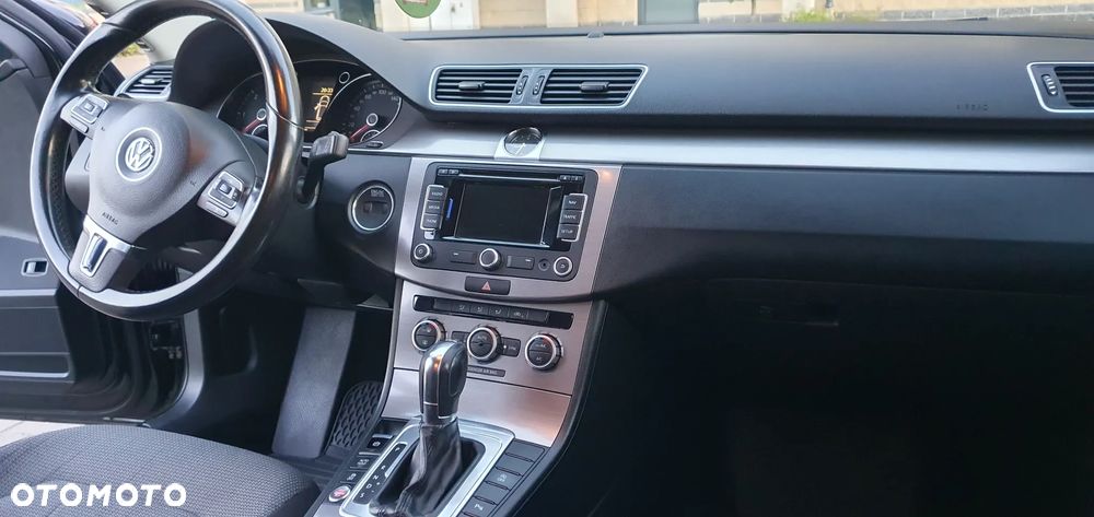 Volkswagen Passat 2.0 TDI Comfortline Optimum DSG - 28