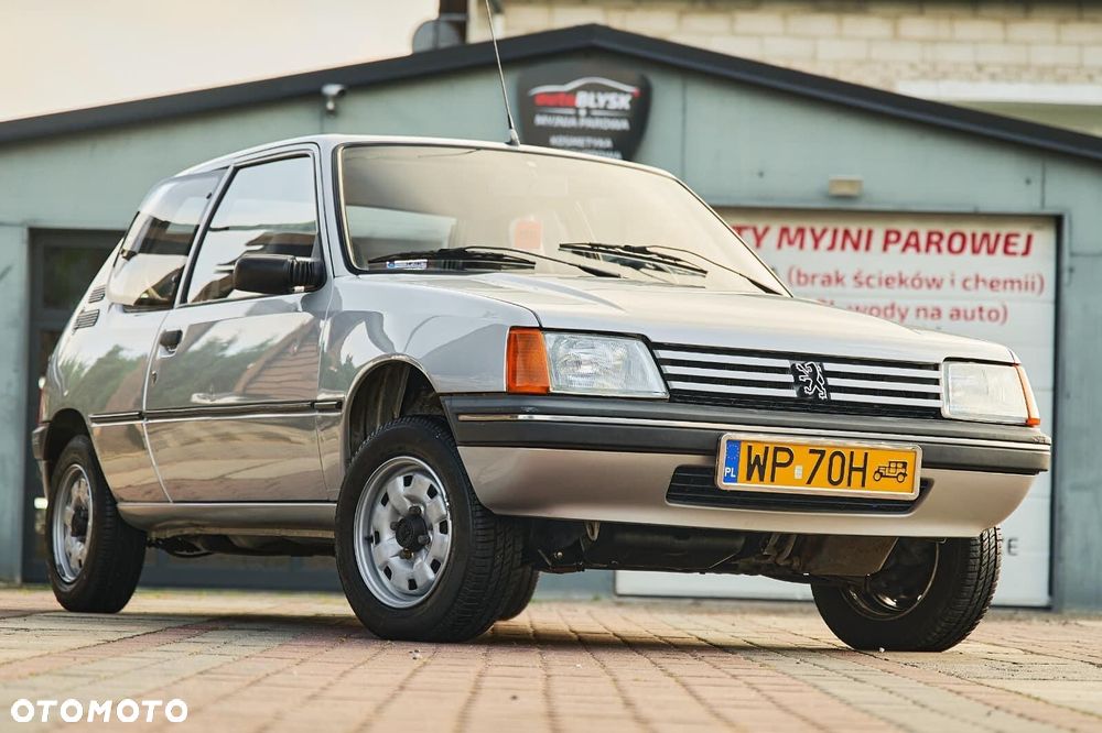 Peugeot 205 - 2