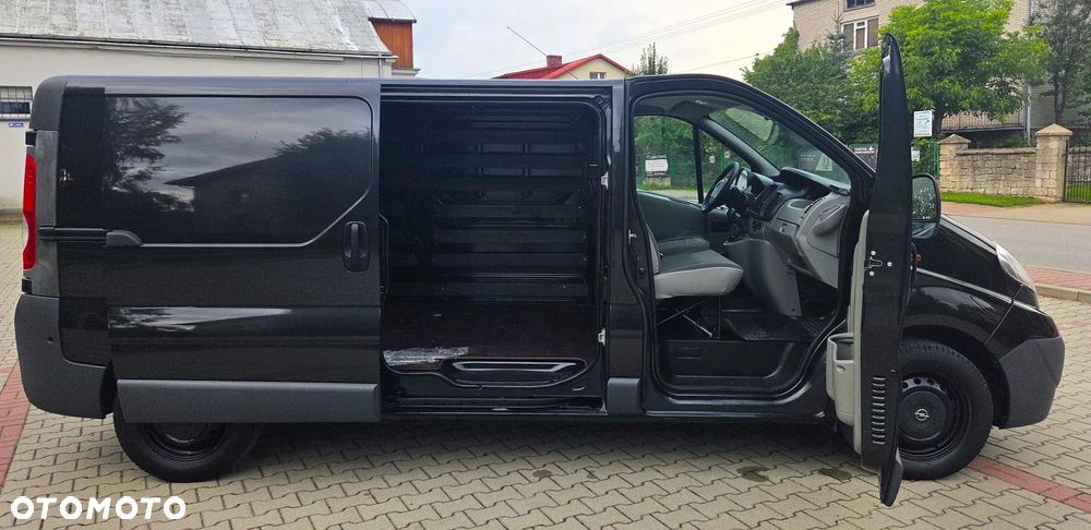 Opel Vivaro - 11