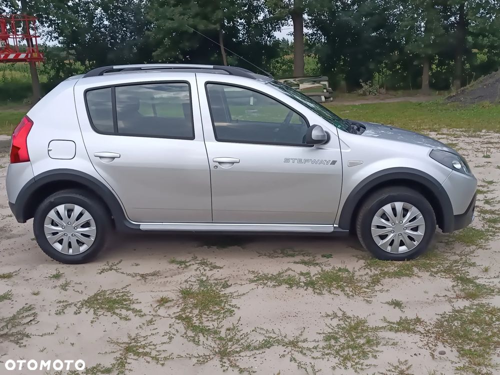 Dacia Sandero Stepway 1.6 - 5
