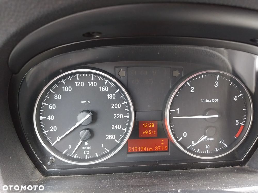 BMW Seria 3 318d - 8