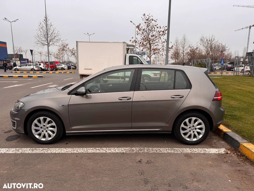 Volkswagen Golf - 11