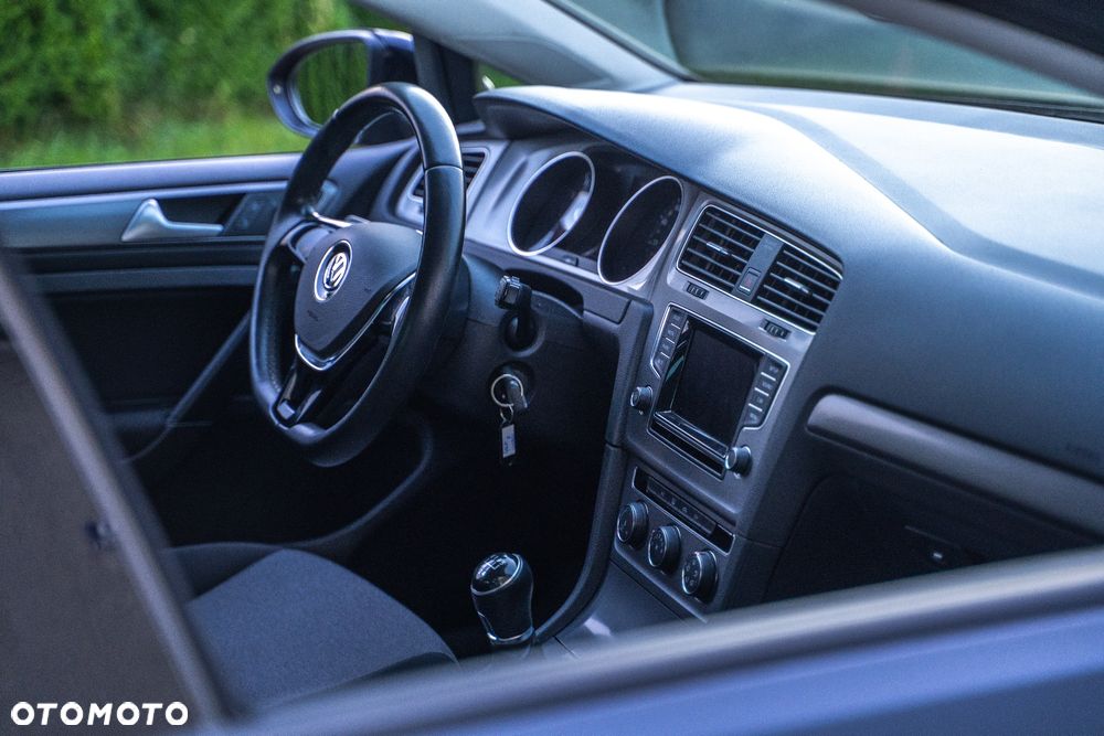 Volkswagen Golf - 5