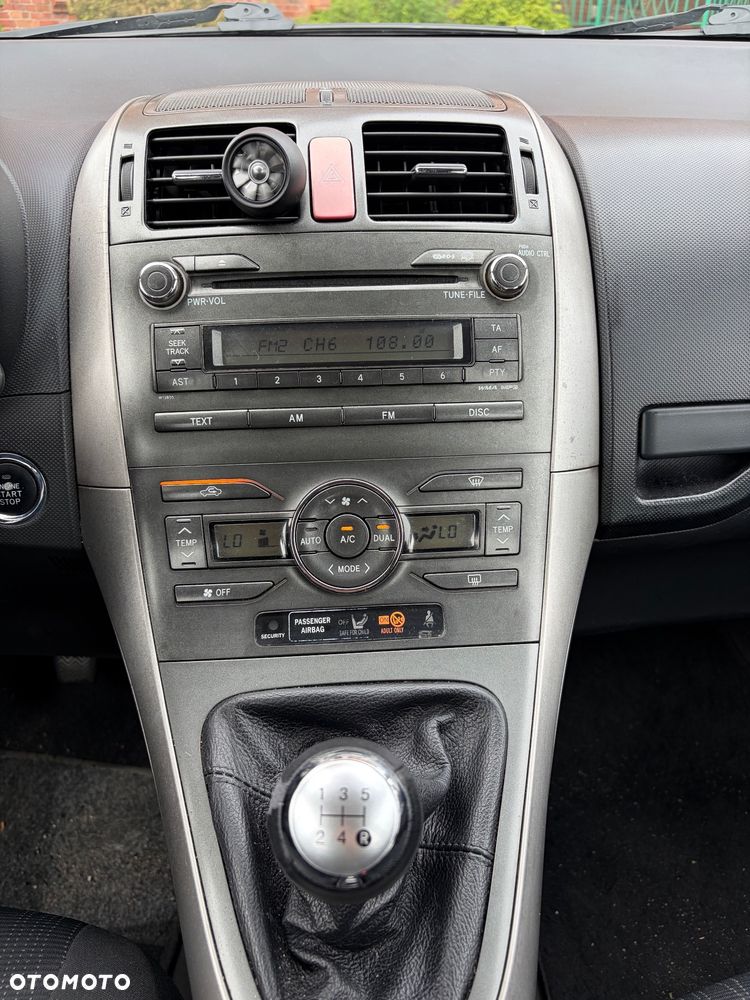 Toyota Auris 1.6 VVT-i Terra Start - 6