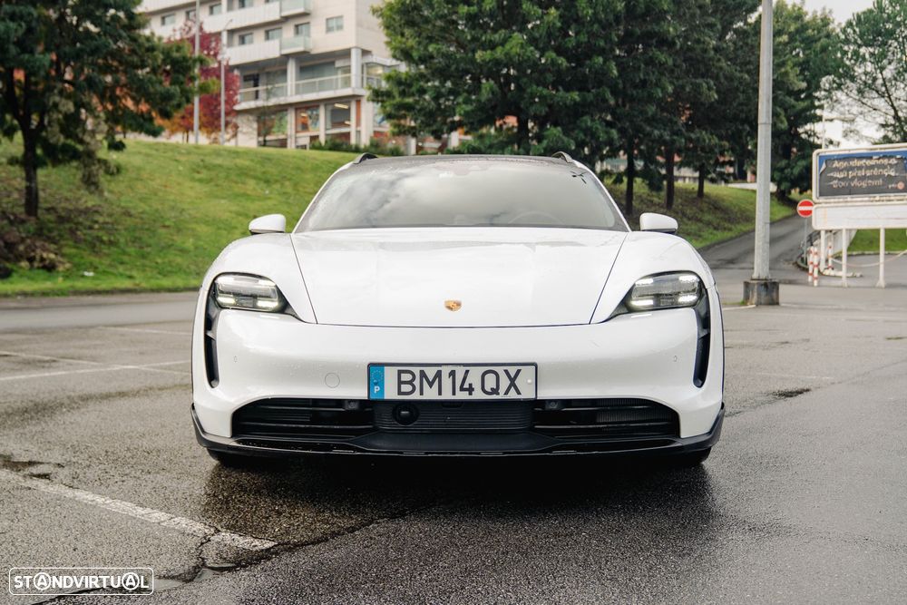 Porsche Taycan Cross Turismo 4 - 6