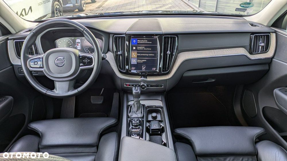 Volvo XC 60 T5 GPF Inscription - 16
