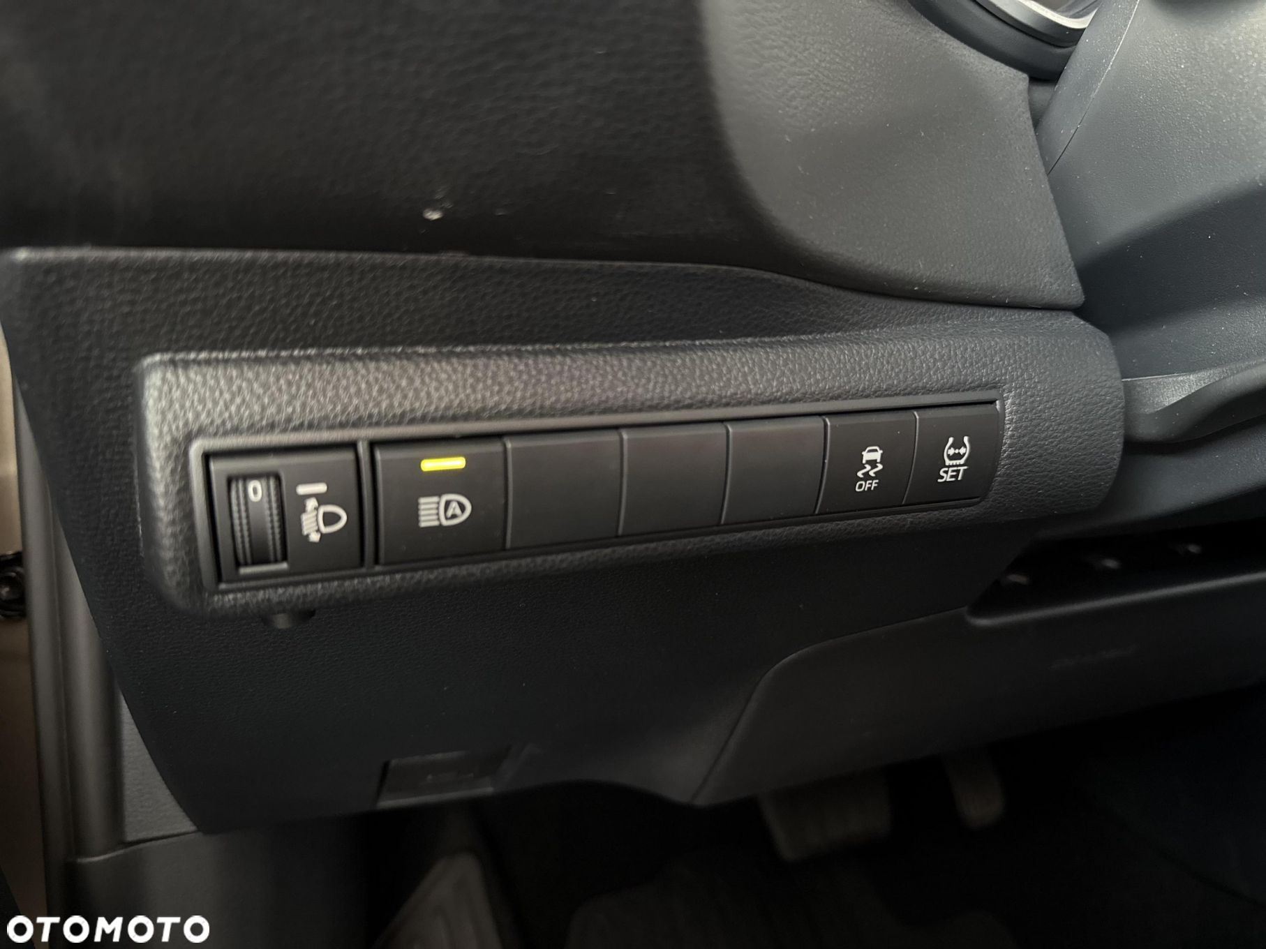 Toyota Corolla 1.8 Hybrid Comfort - 21