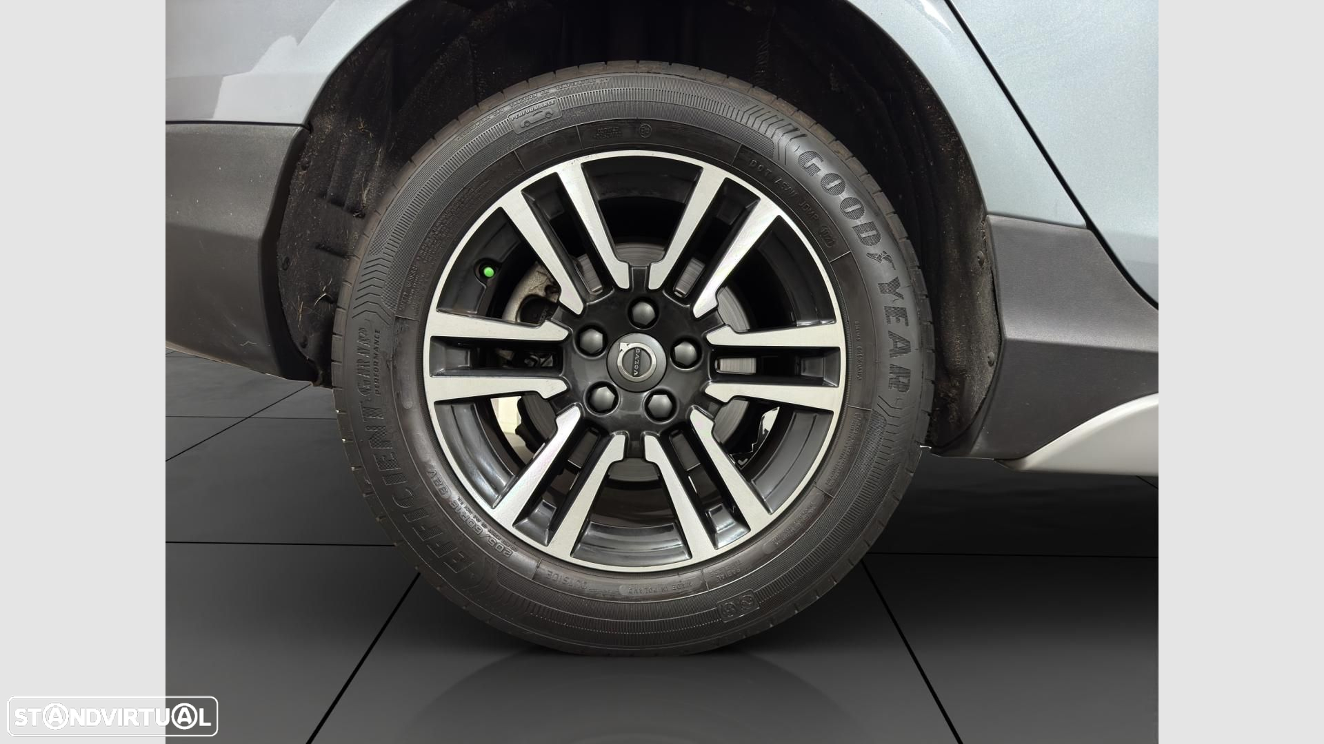 Volvo V40 Cross Country 2.0 D3 Plus - 9