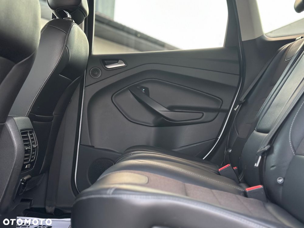 Ford Kuga 2.0 TDCi 4x4 ST-Line - 10
