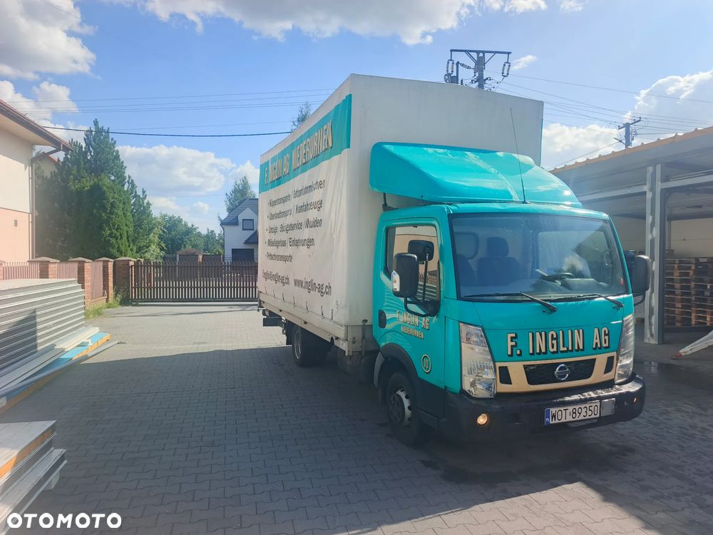 Nissan CABSATAR NT400 - 1