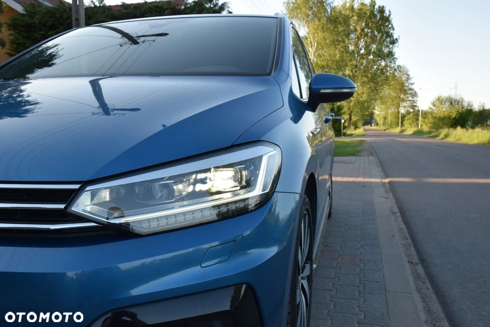 Volkswagen Touran 1.5 TSI EVO Highline - 10