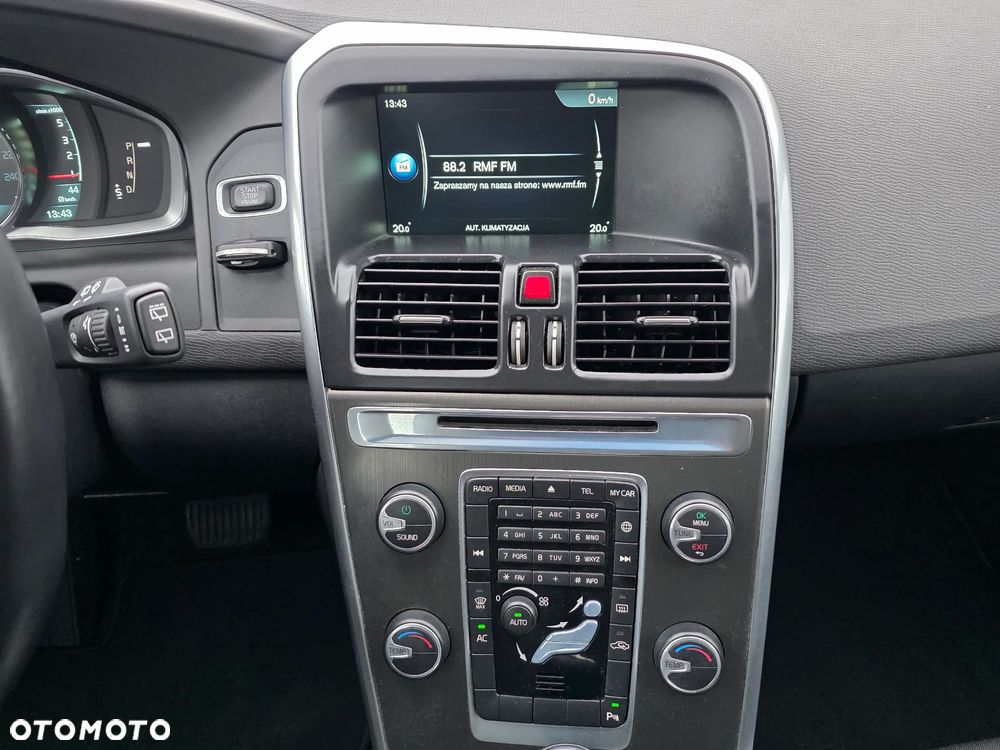 Volvo XC 60 D3 Geartronic Momentum - 28